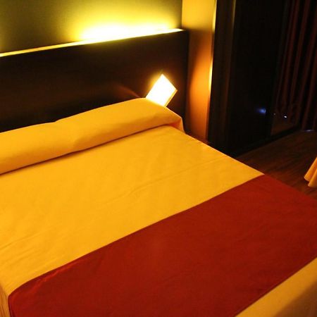 Hostal Royal Almorox Екстер'єр фото
