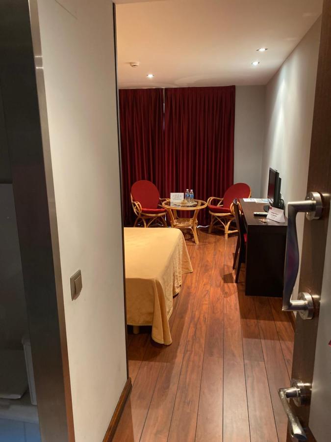 Hostal Royal Almorox Екстер'єр фото