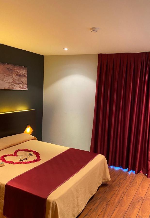 Hostal Royal Almorox Екстер'єр фото